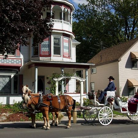 Amherstburg Bondy House Bed & Breakfast מראה חיצוני תמונה