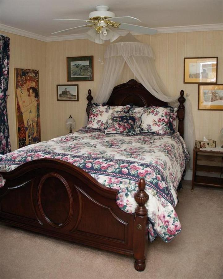 Amherstburg Bondy House Bed & Breakfast מראה חיצוני תמונה
