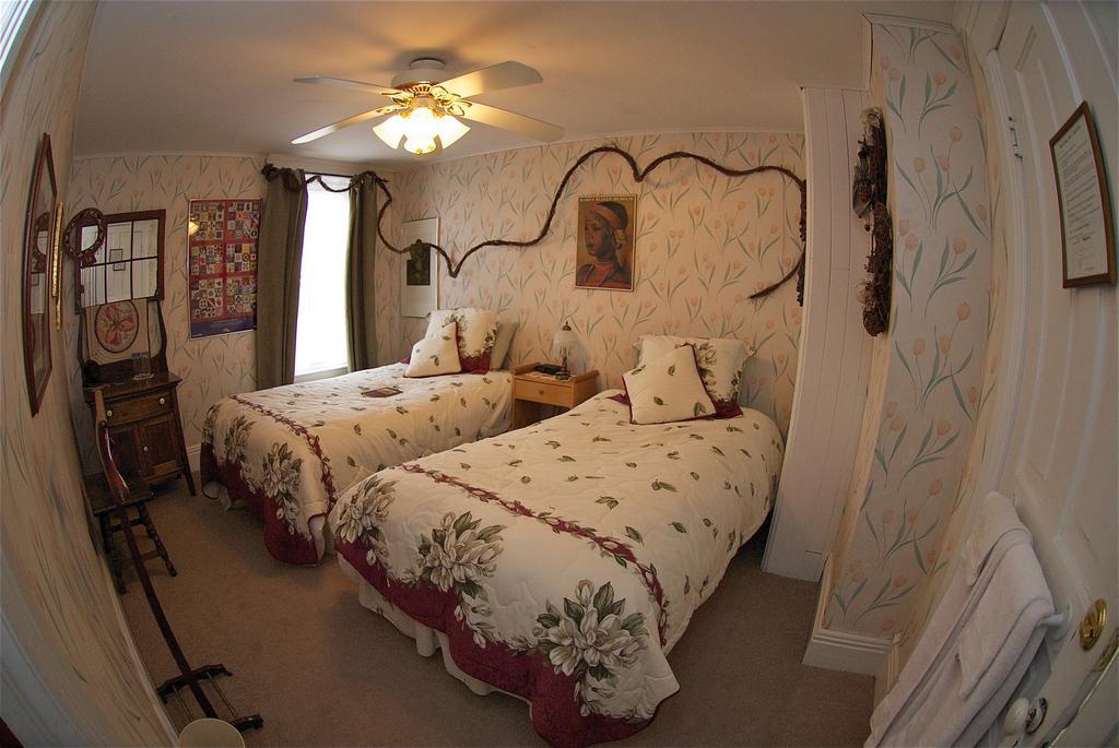 Amherstburg Bondy House Bed & Breakfast מראה חיצוני תמונה